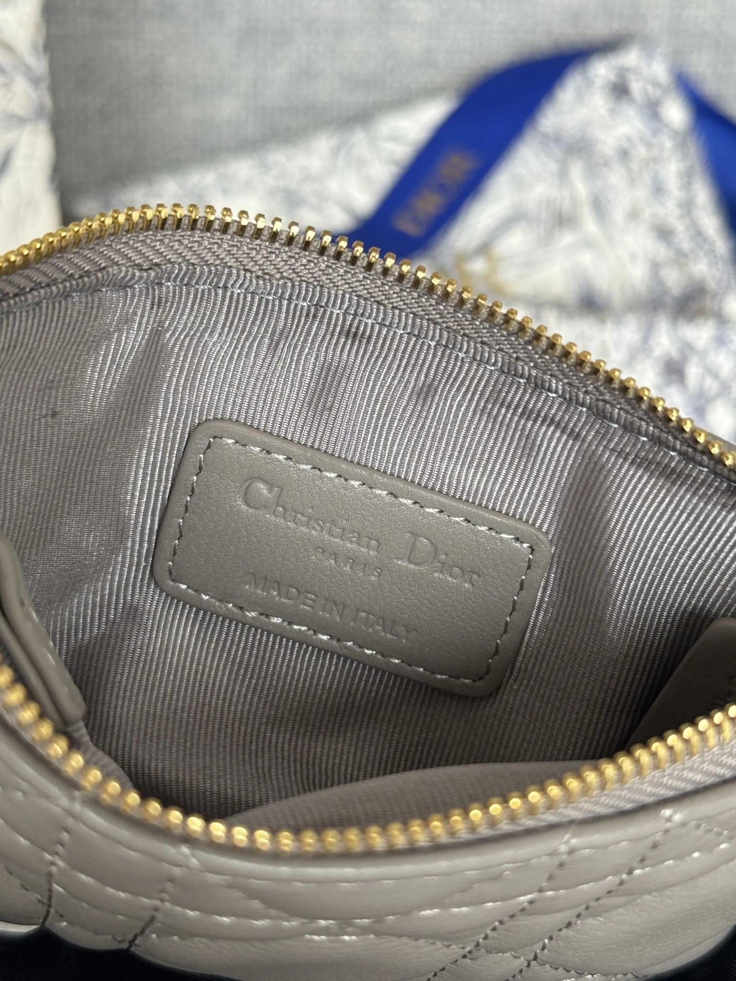 ディオール カロ 30 モンテーニュ グリシーヌ コインポーチ - 画像 (9)