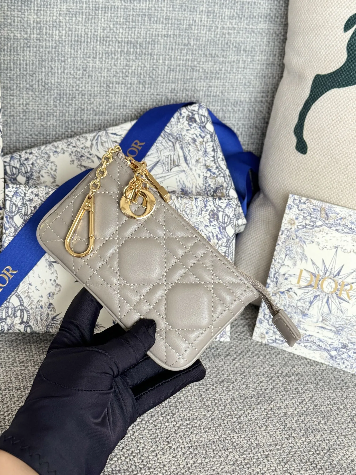 ディオール カロ 30 モンテーニュ グリシーヌ コインポーチ - 画像 (10)