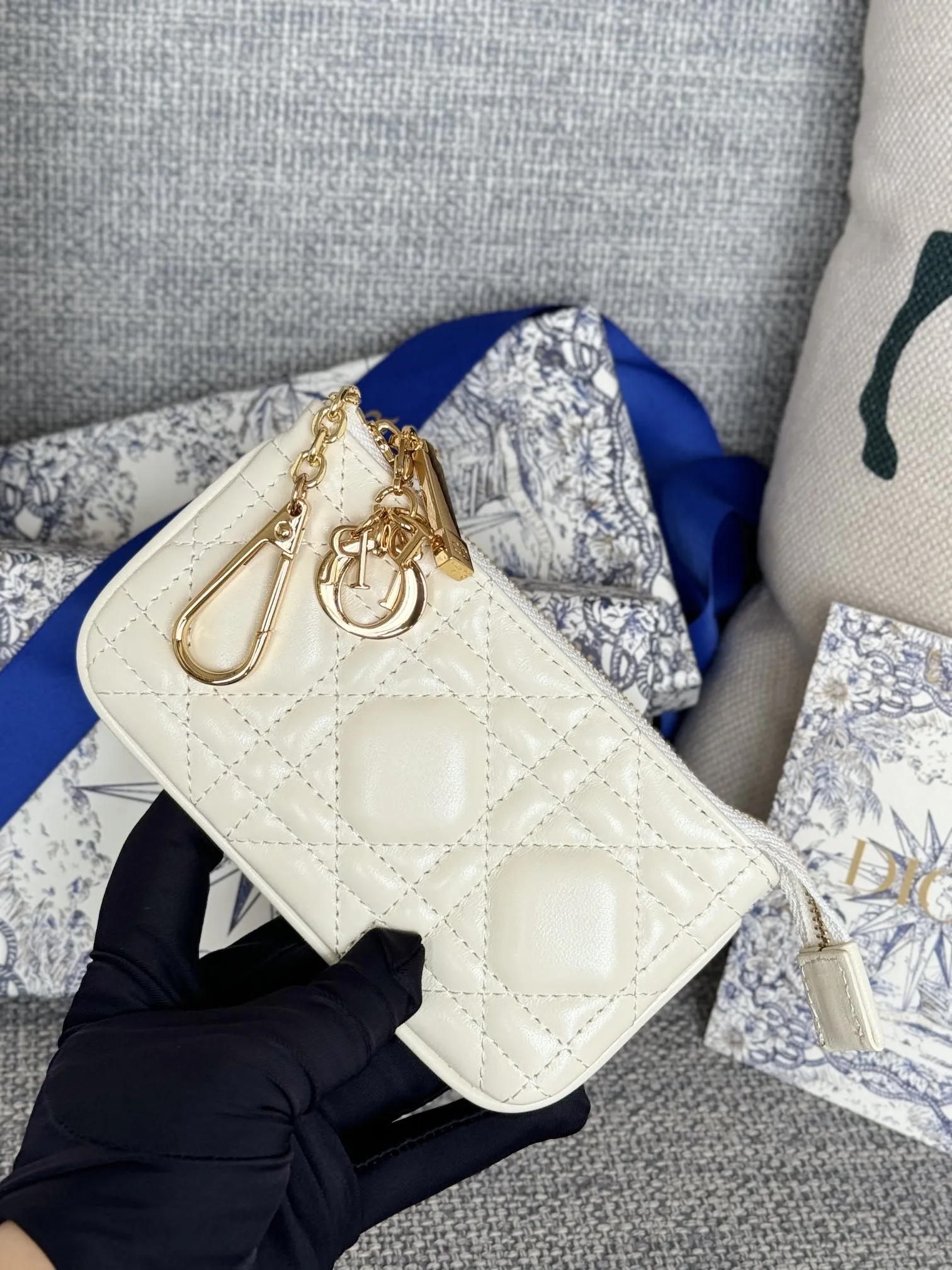 ディオール カロ 30 モンテーニュ グリシーヌ コインポーチ - 画像 (6)