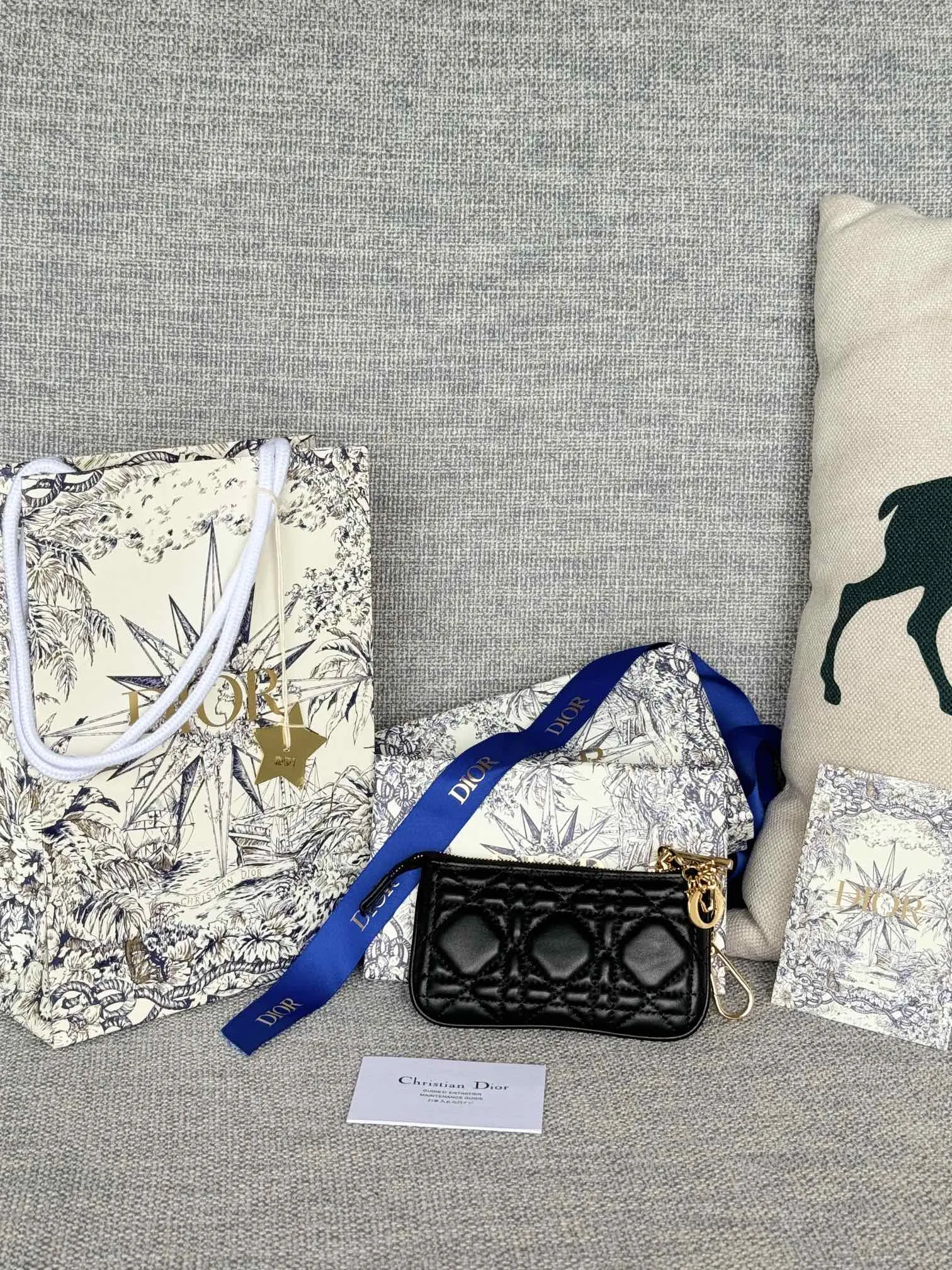 ディオール カロ 30 モンテーニュ グリシーヌ ウォレット - 画像 (3)