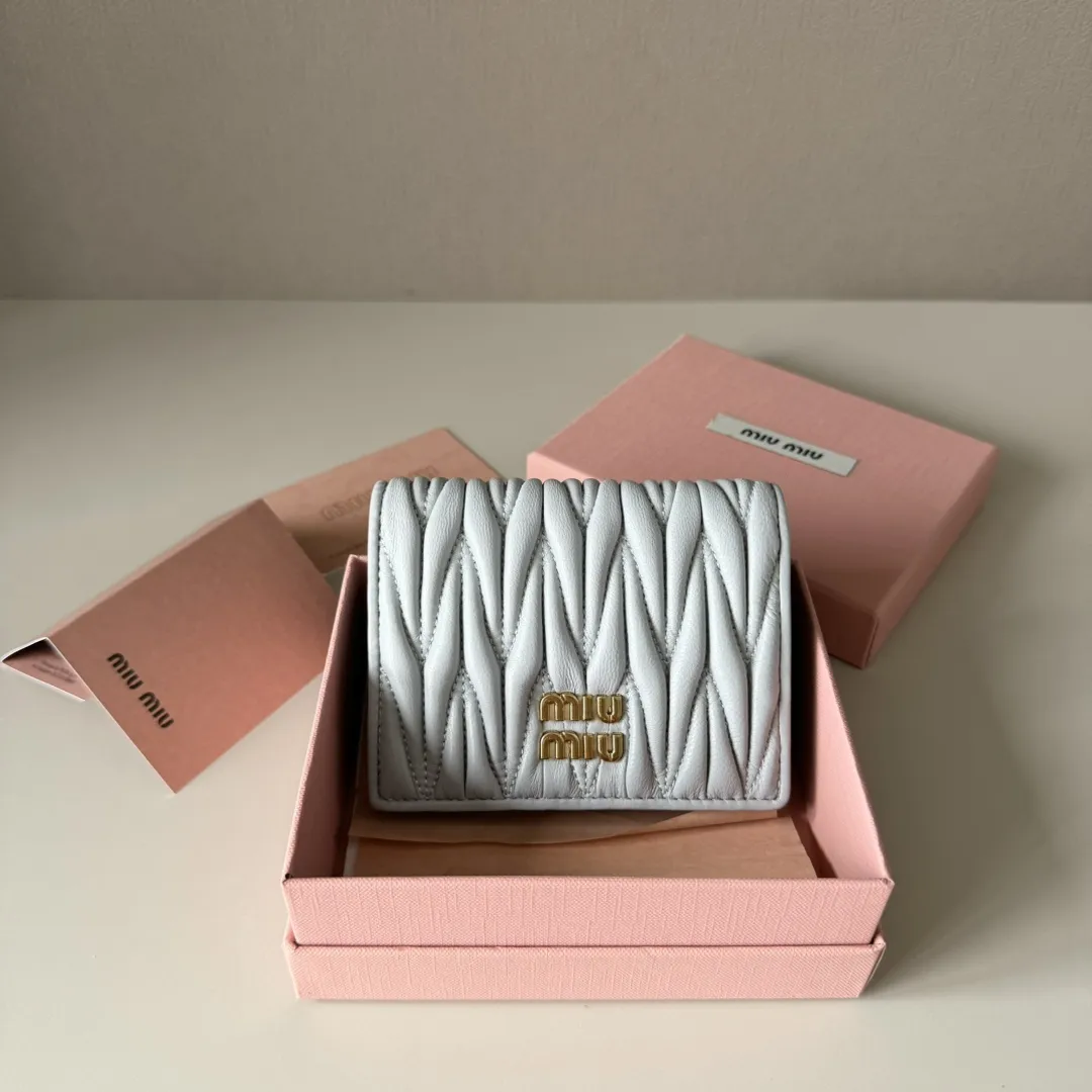 ミュウミュウ ポケットウォレット 5MV204 グレーブルー マトラッセ