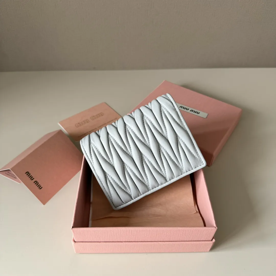 ミュウミュウ ポケットウォレット 5MV204 グレーブルー マトラッセ - 画像 (4)