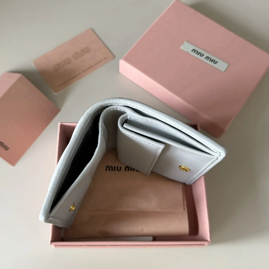 ミュウミュウ ポケットウォレット 5MV204 グレーブルー マトラッセ - 画像 (10)