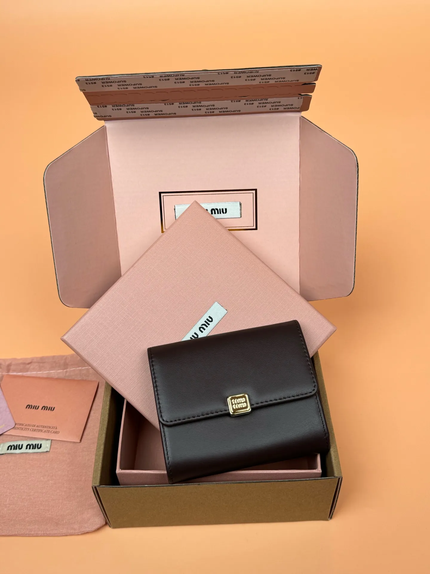 ミュウミュウ ウォレット ヘザーブラウン レザースタイル