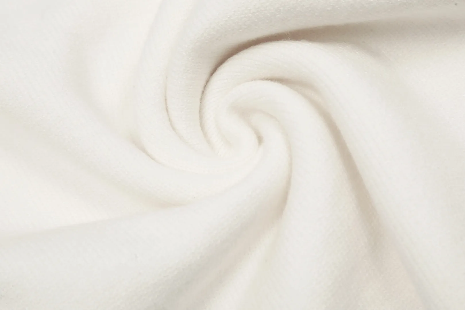 Ami Heart Classic Turtleneck Sweater White - Image 10