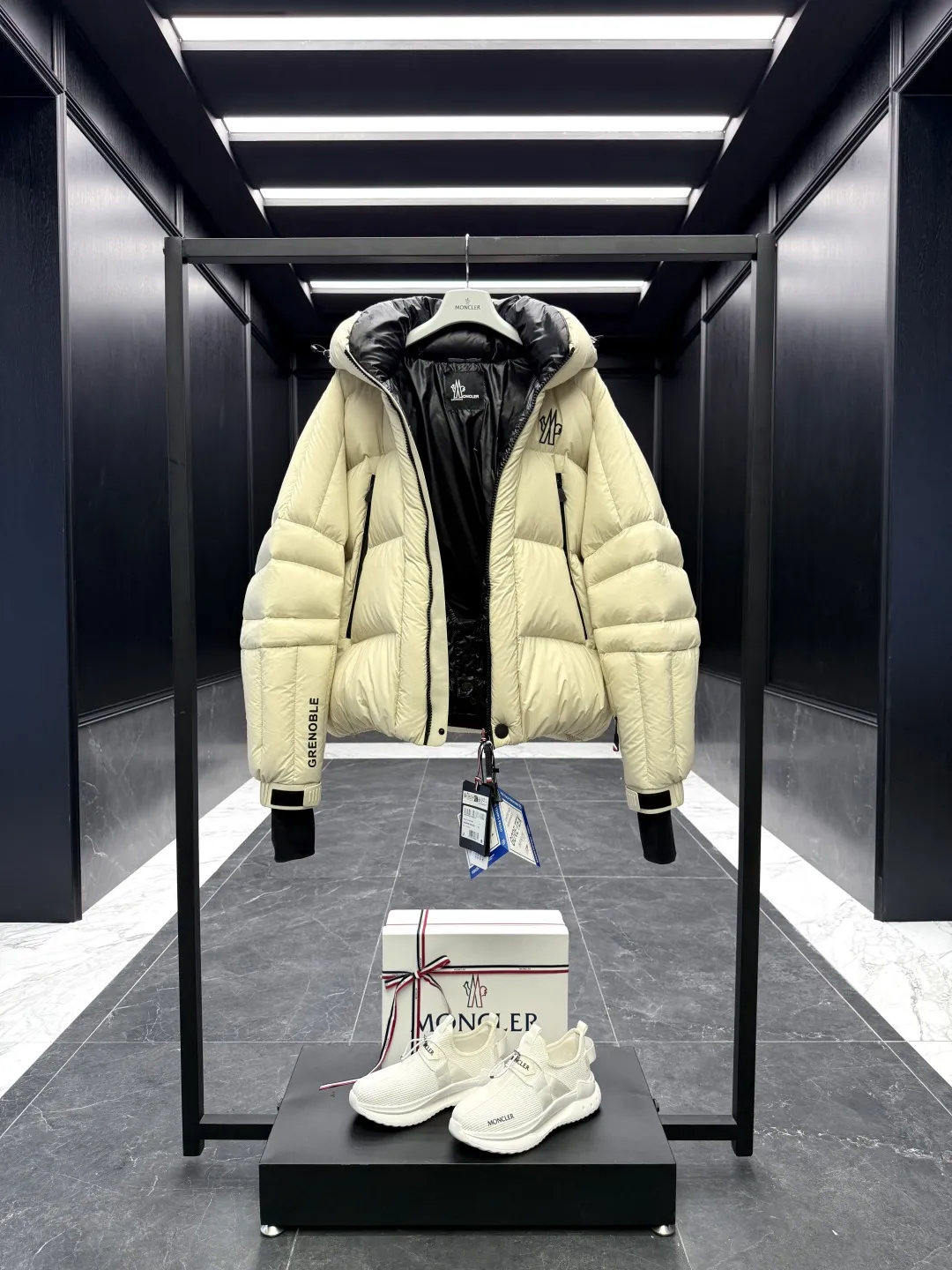 Moncler Grenoble Cherferie Down Jacket Ivory Casual - Image 8