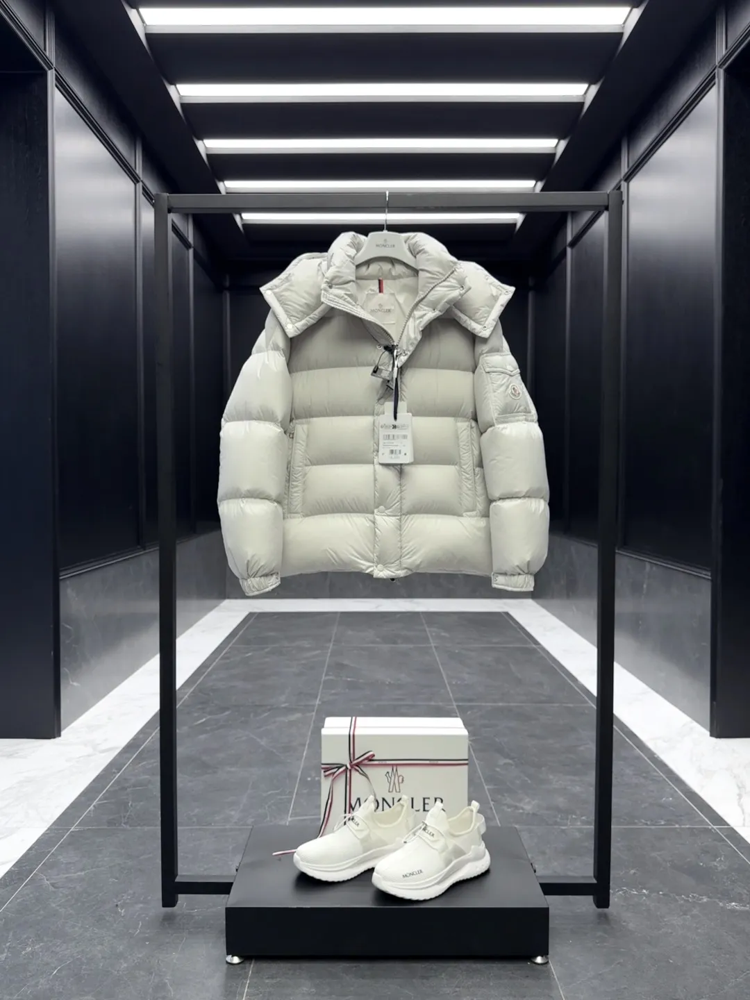 Moncler Maya 70 Down Jacket Pearl Grey - Image 4
