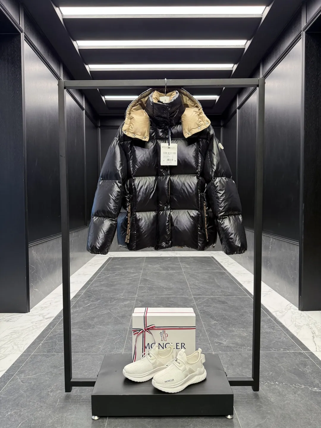 Moncler Parana Black Glossy Jacket - Image 5
