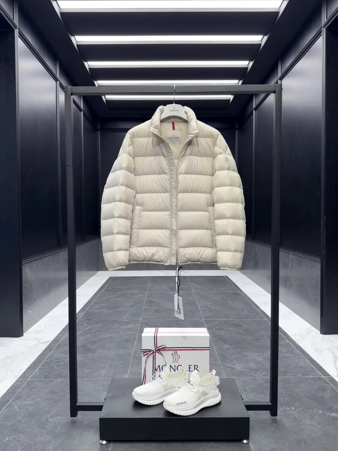 Moncler Baudinet Down Jacket Ivory Short - Image 4