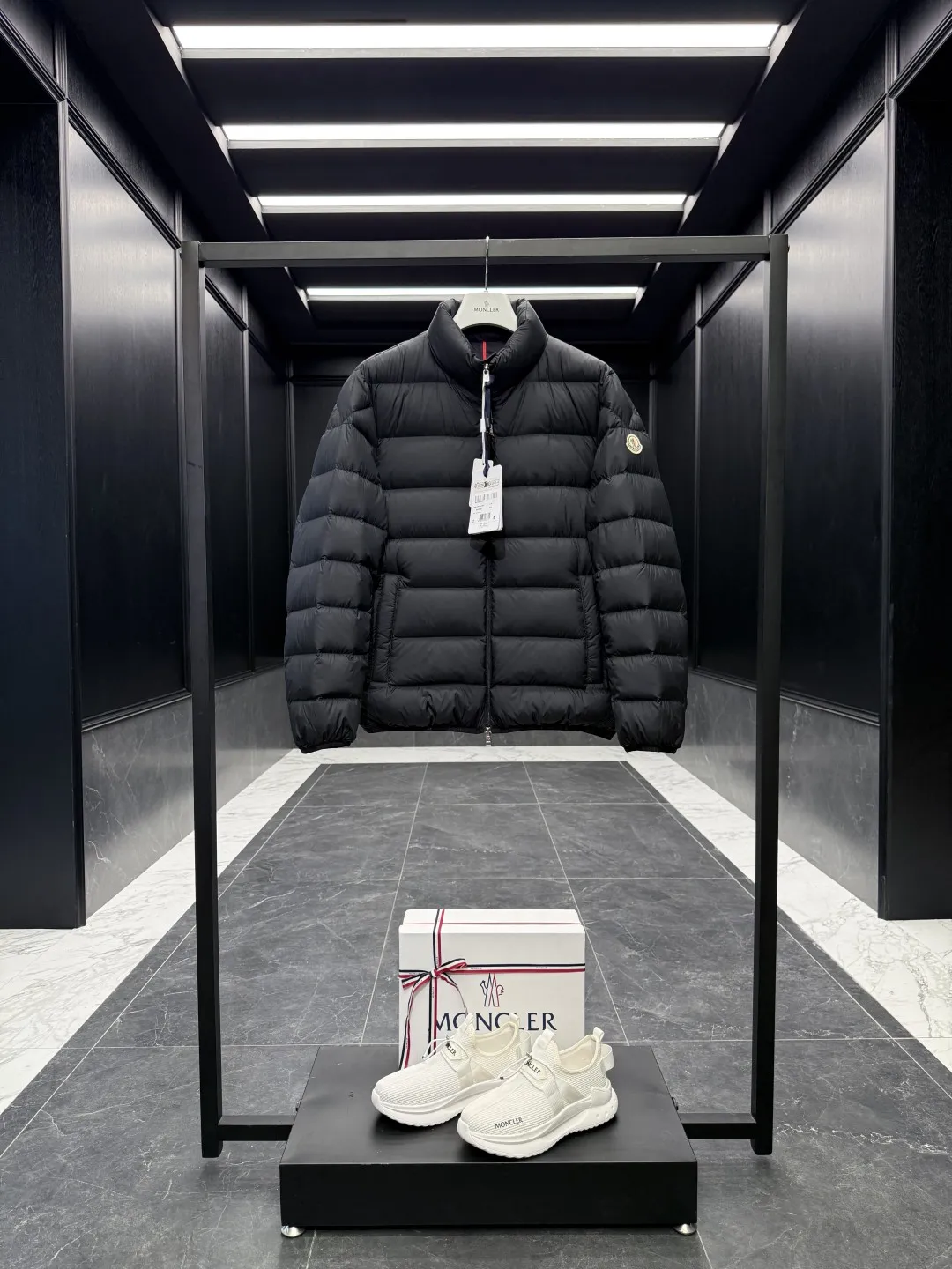 Moncler Baudinet Down Jacket Black Quilted