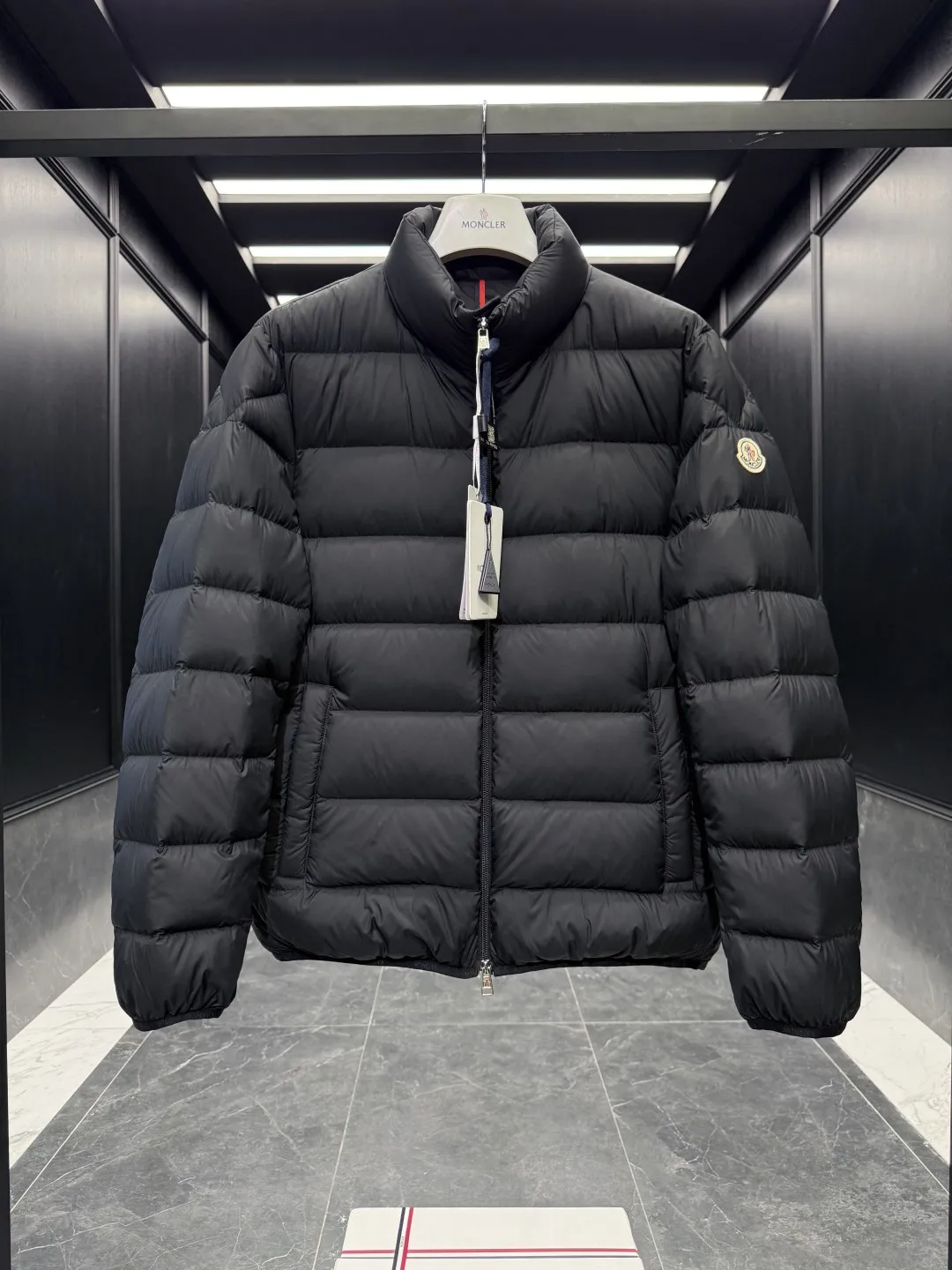 Moncler Baudinet Down Jacket Black Quilted - Image 5