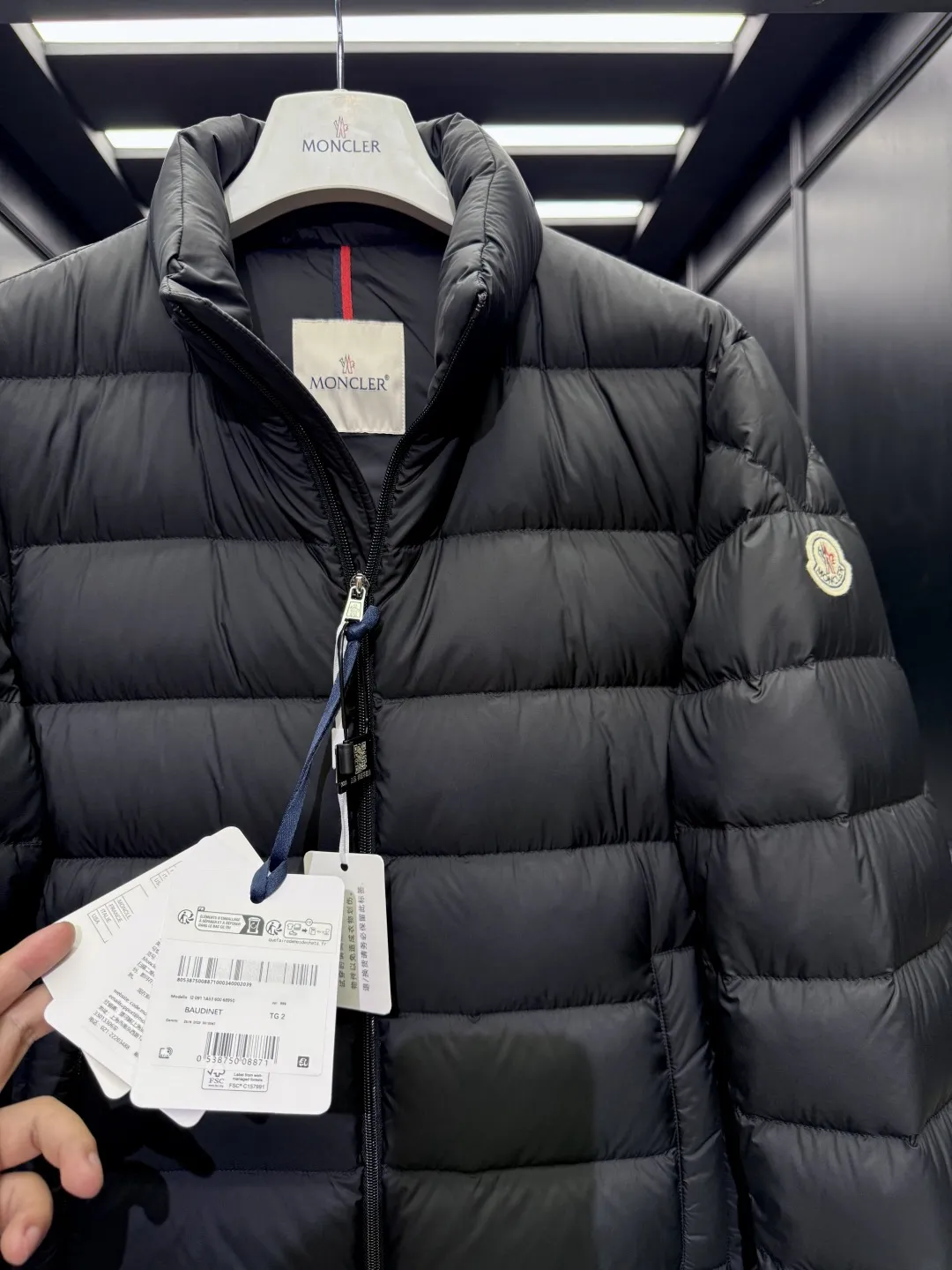 Moncler Baudinet Down Jacket Black Quilted - Image 6