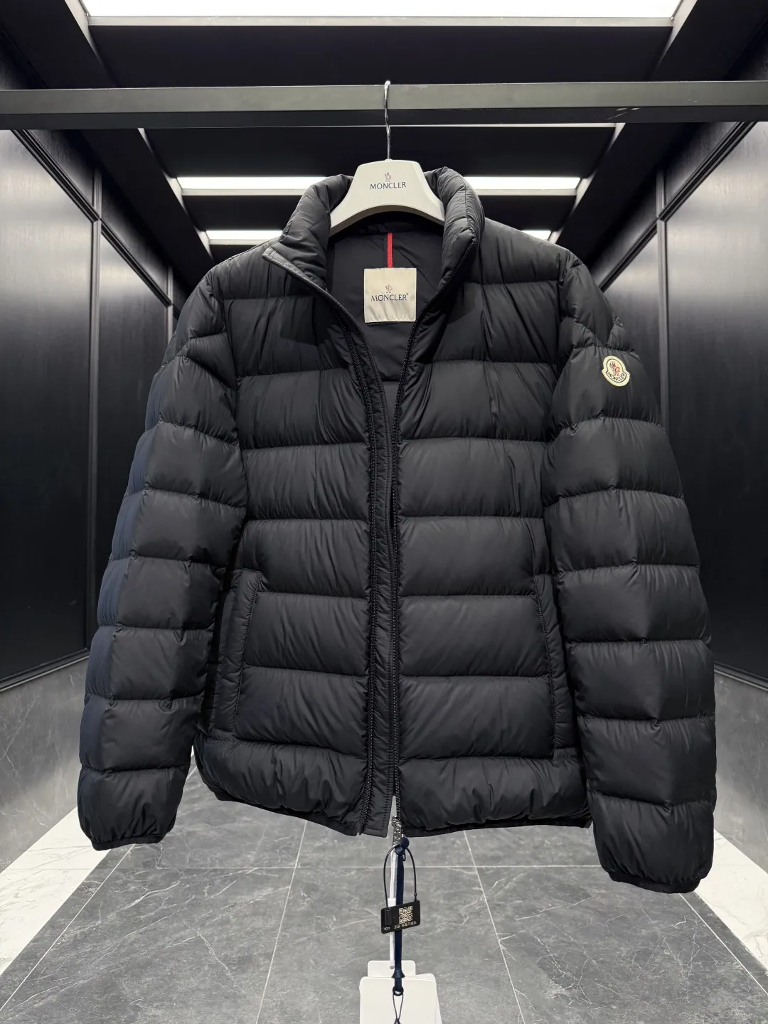 Moncler Baudinet Down Jacket Black Quilted - Image 8