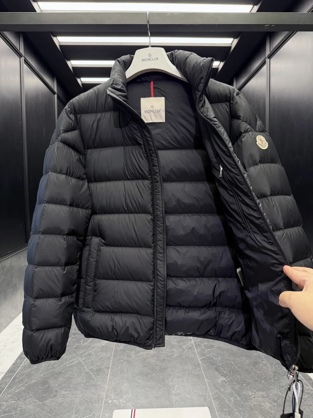 Moncler Baudinet Down Jacket Black Quilted - Image 9