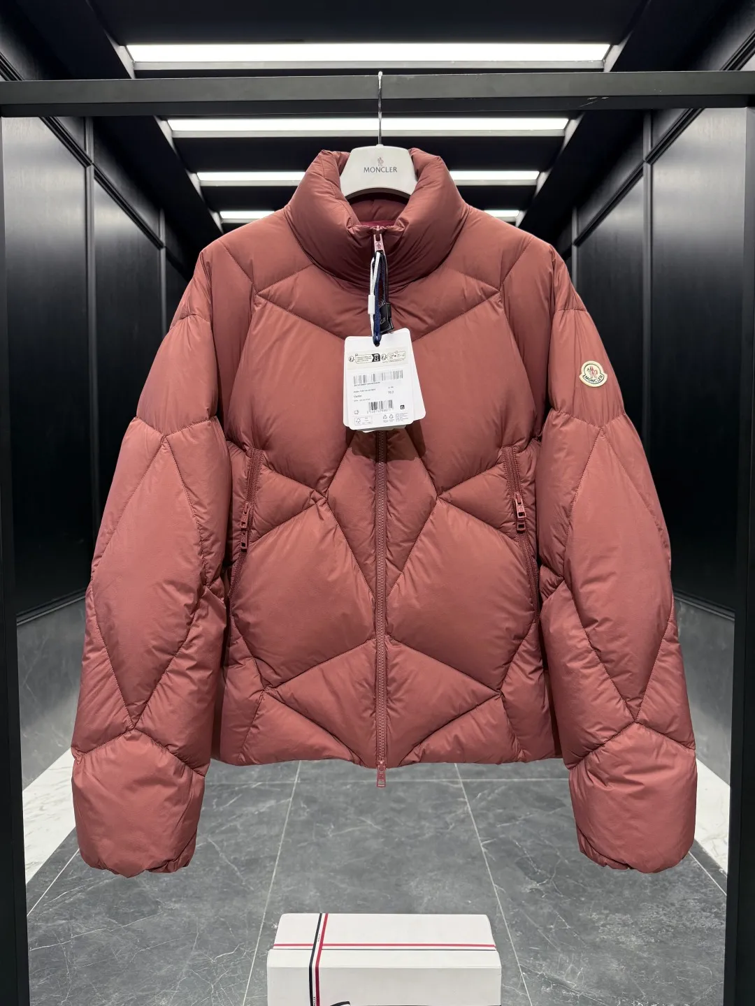 Moncler Vardar Down Jacket Red Quilted - Image 5