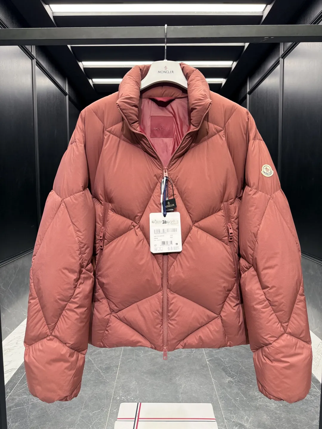 Moncler Vardar Down Jacket Red Quilted - Image 7