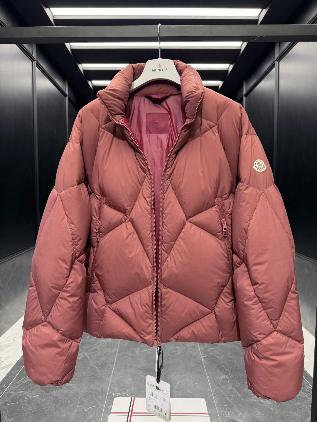 Moncler Vardar Down Jacket Red Quilted - Image 8