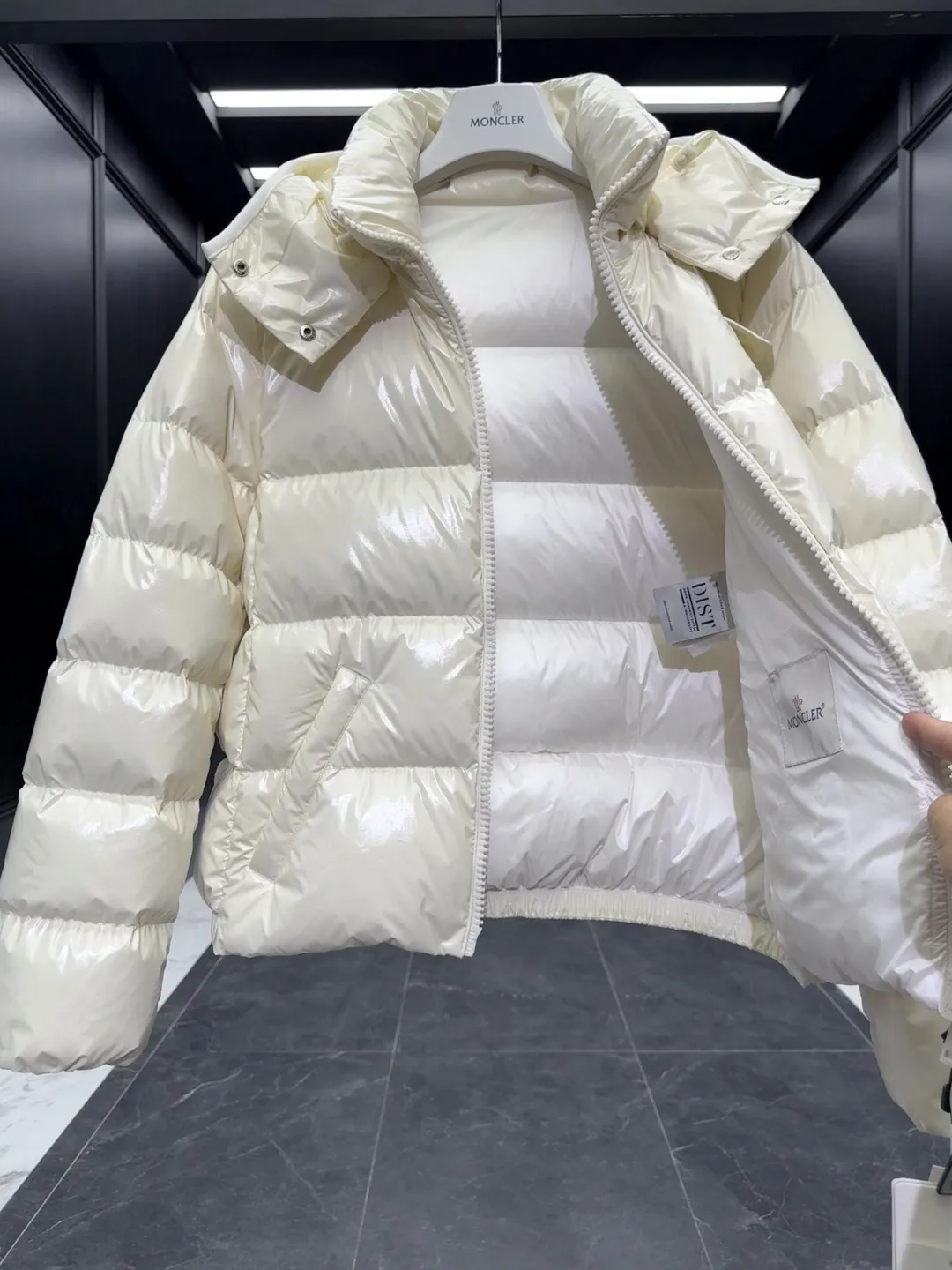 Moncler Andro Short Down Jacket Cream - Image 8