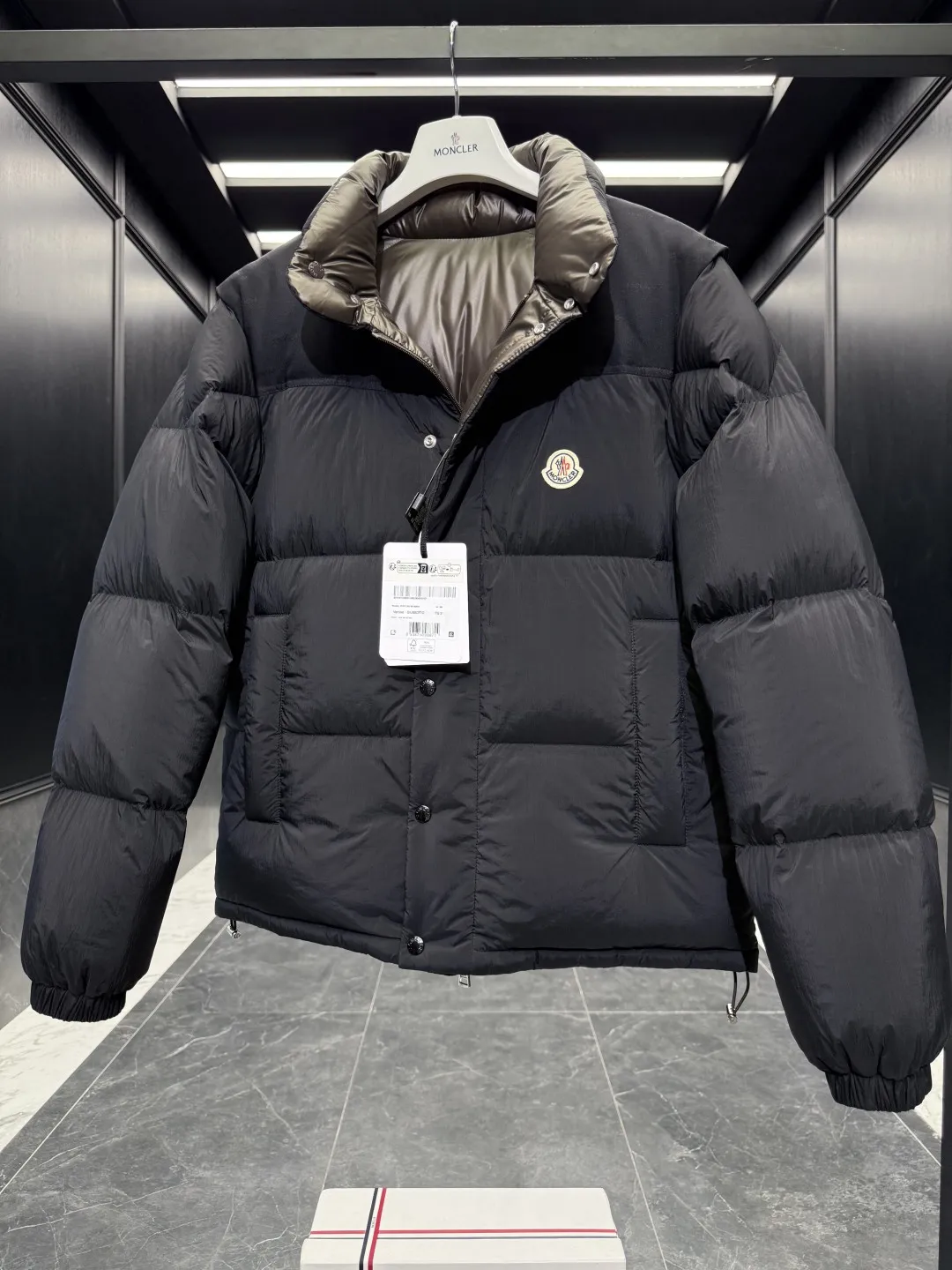 Moncler Verone Reversible Down Jacket Black - Image 6