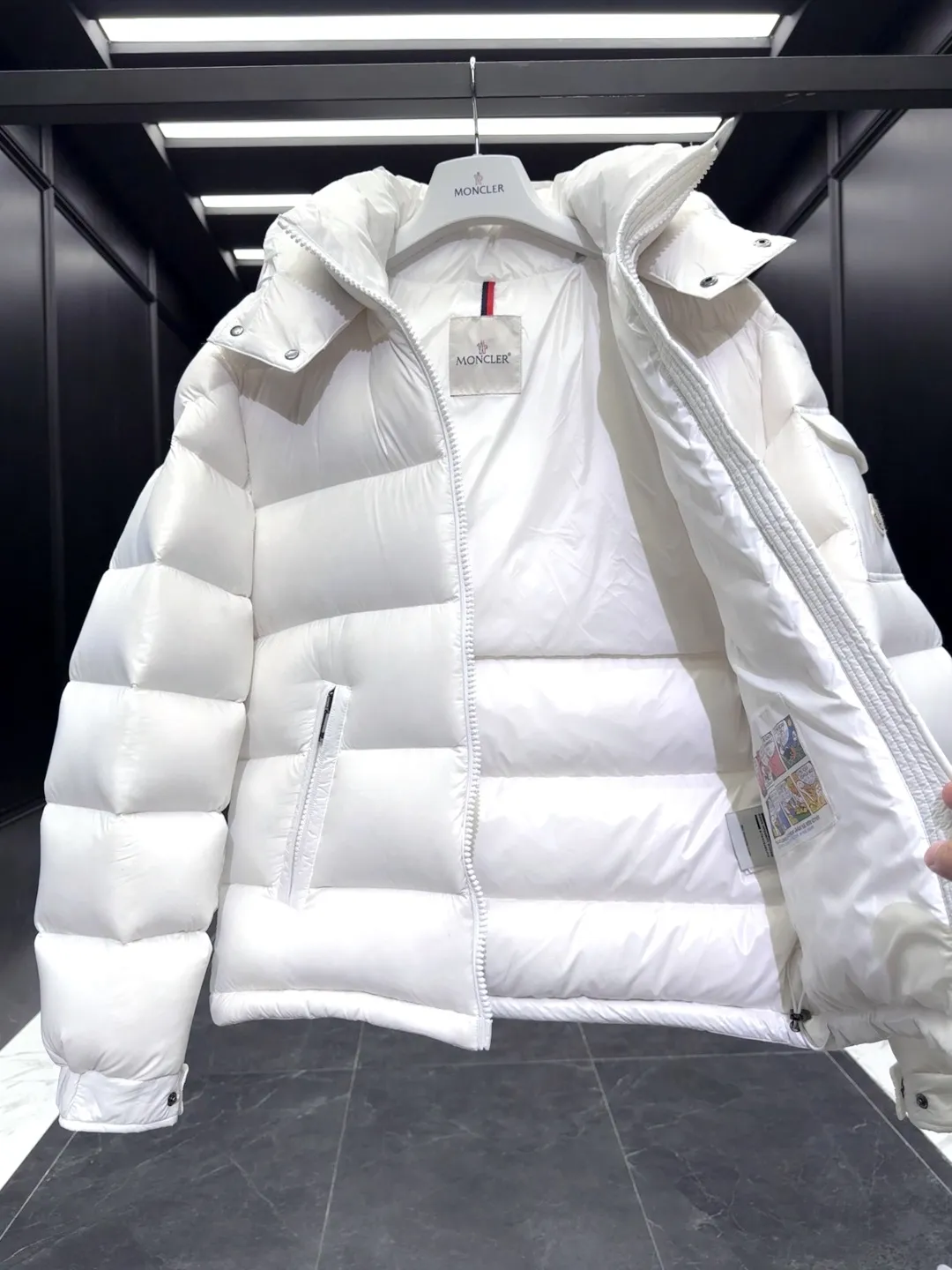 Moncler Maire Down Jacket White Short - Image 9