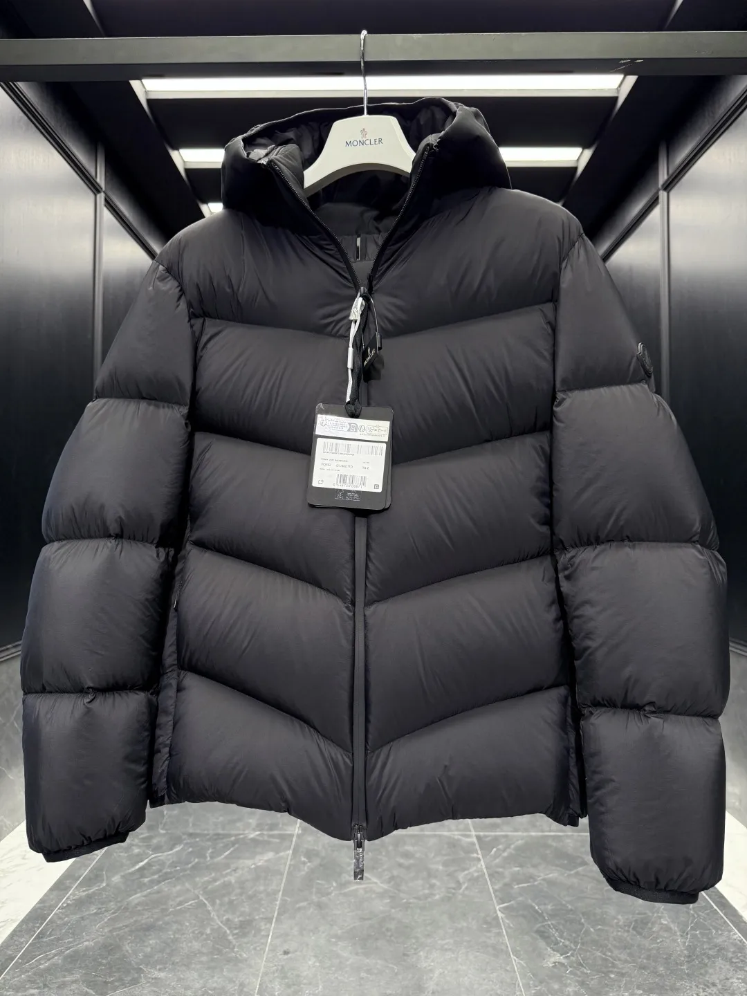 Moncler Forez Down Jacket Black Hooded - Image 8