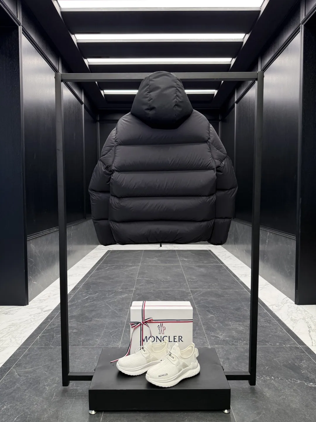 Moncler Forez Down Jacket Black Hooded - Image 10