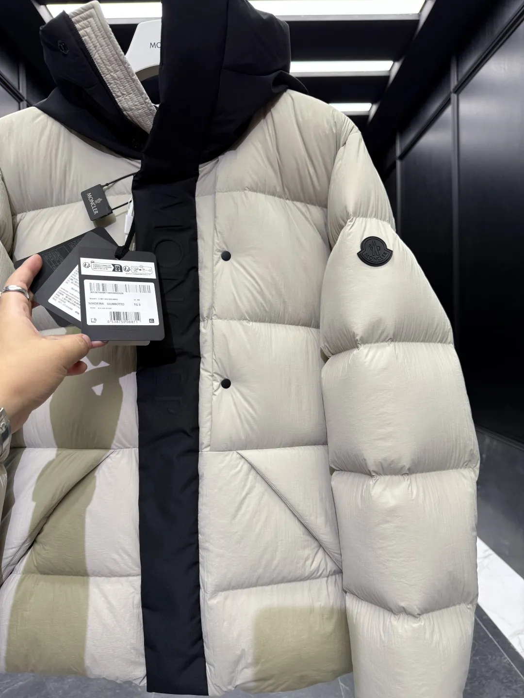 Moncler Madeira Black Short Down Jacket - Image 7