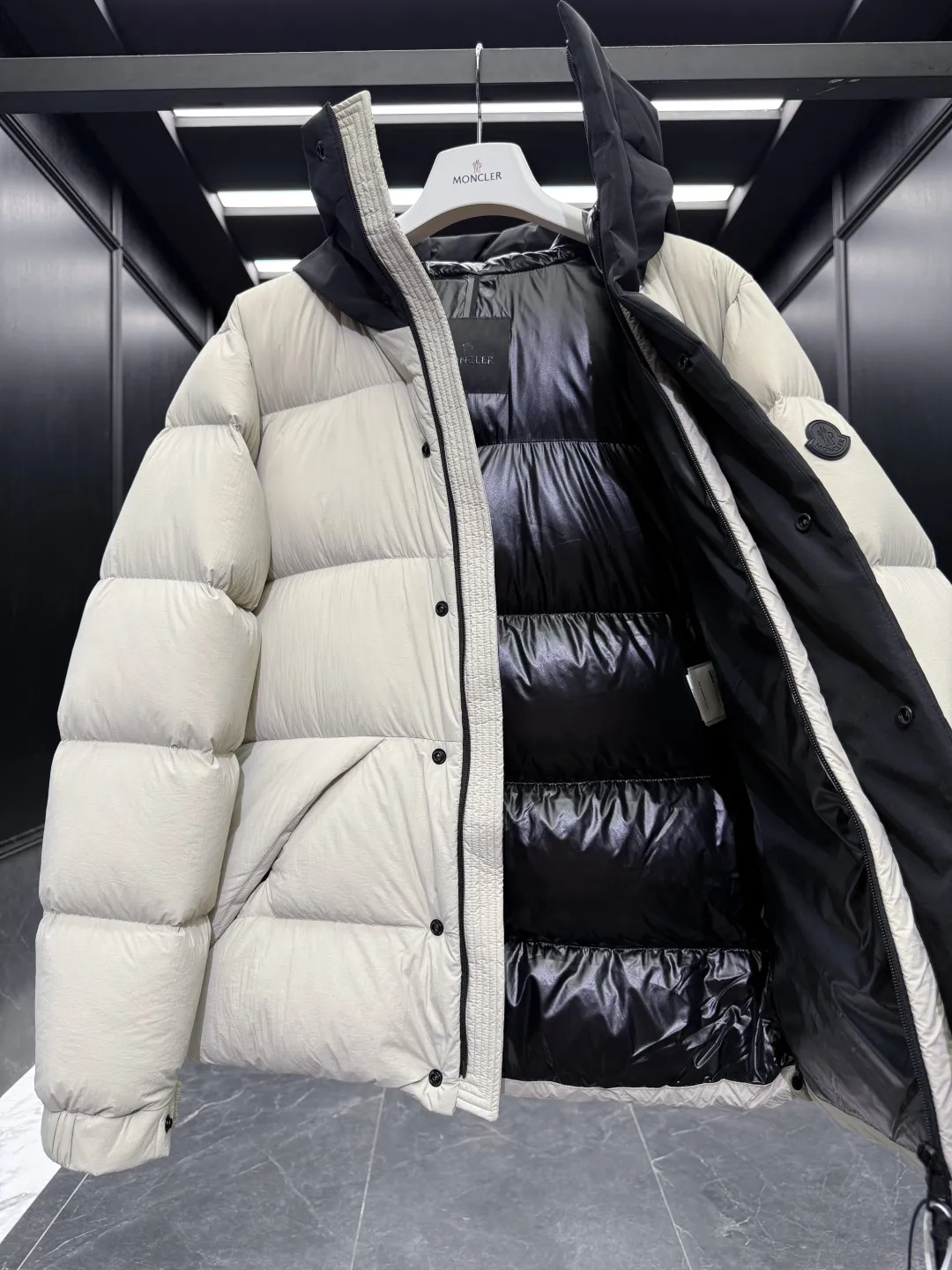 Moncler Madeira Black Short Down Jacket - Image 9