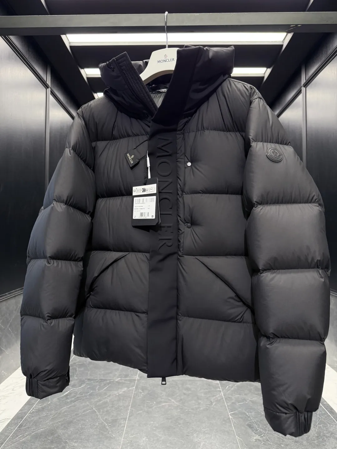 Moncler Madeira Down Jacket Black Short - Image 7