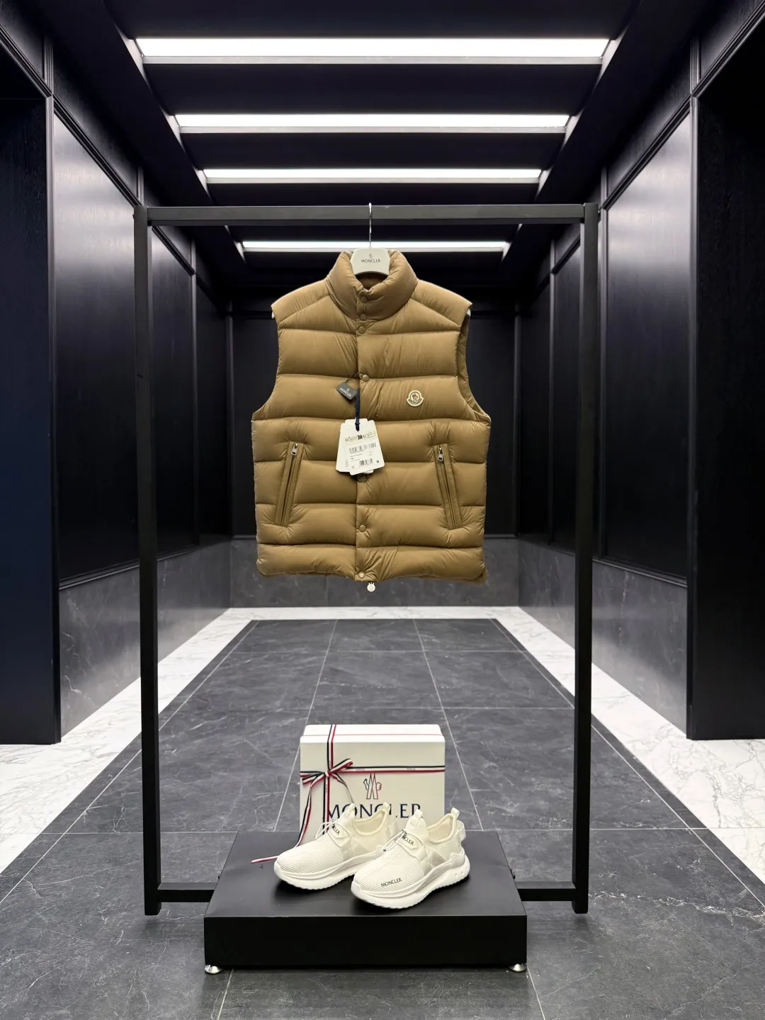 Moncler Tibb Vest Khaki Quilted Style