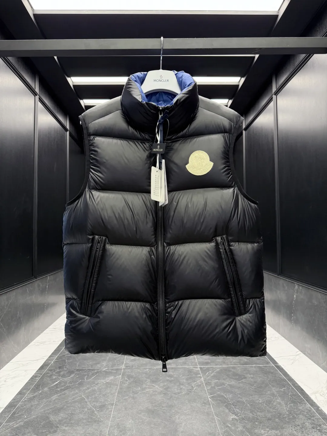 Moncler Sumido Vest Black Stand Collar - Image 4