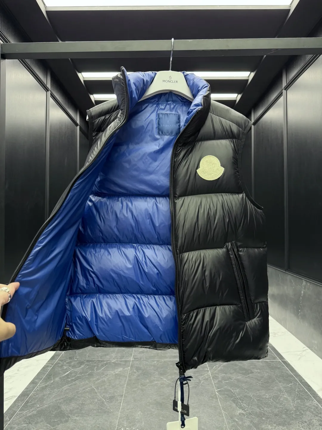 Moncler Sumido Vest Black Stand Collar - Image 9