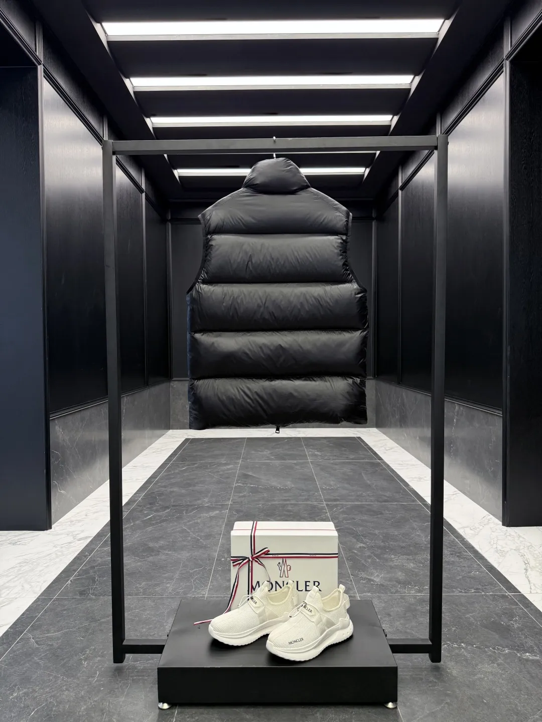 Moncler Sumido Vest Black Stand Collar - Image 10