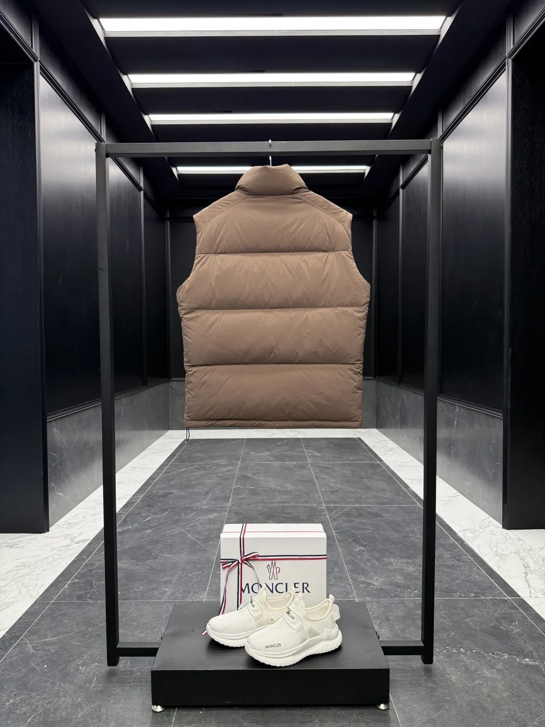 Moncler Verone Reversible Down Jacket Brown - Image 4