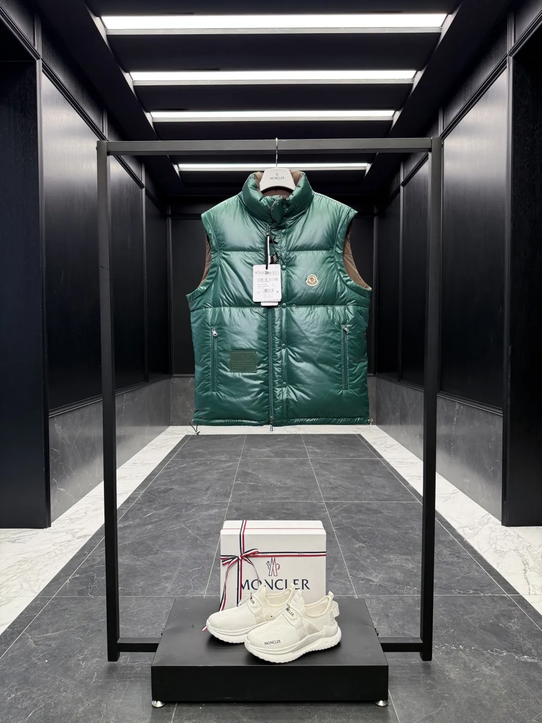 Moncler Verone Reversible Down Jacket Brown - Image 5