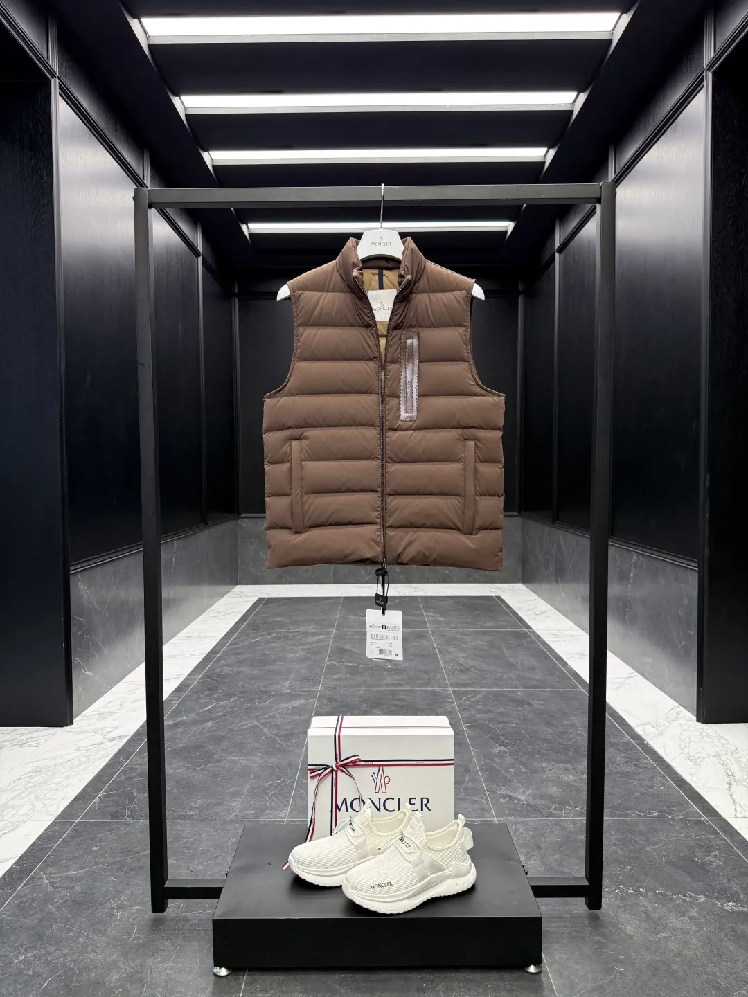 Moncler Giaf Vest Brown Matte Style - Image 4
