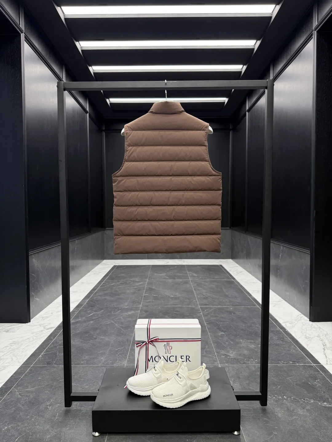 Moncler Giaf Vest Brown Matte Style - Image 10