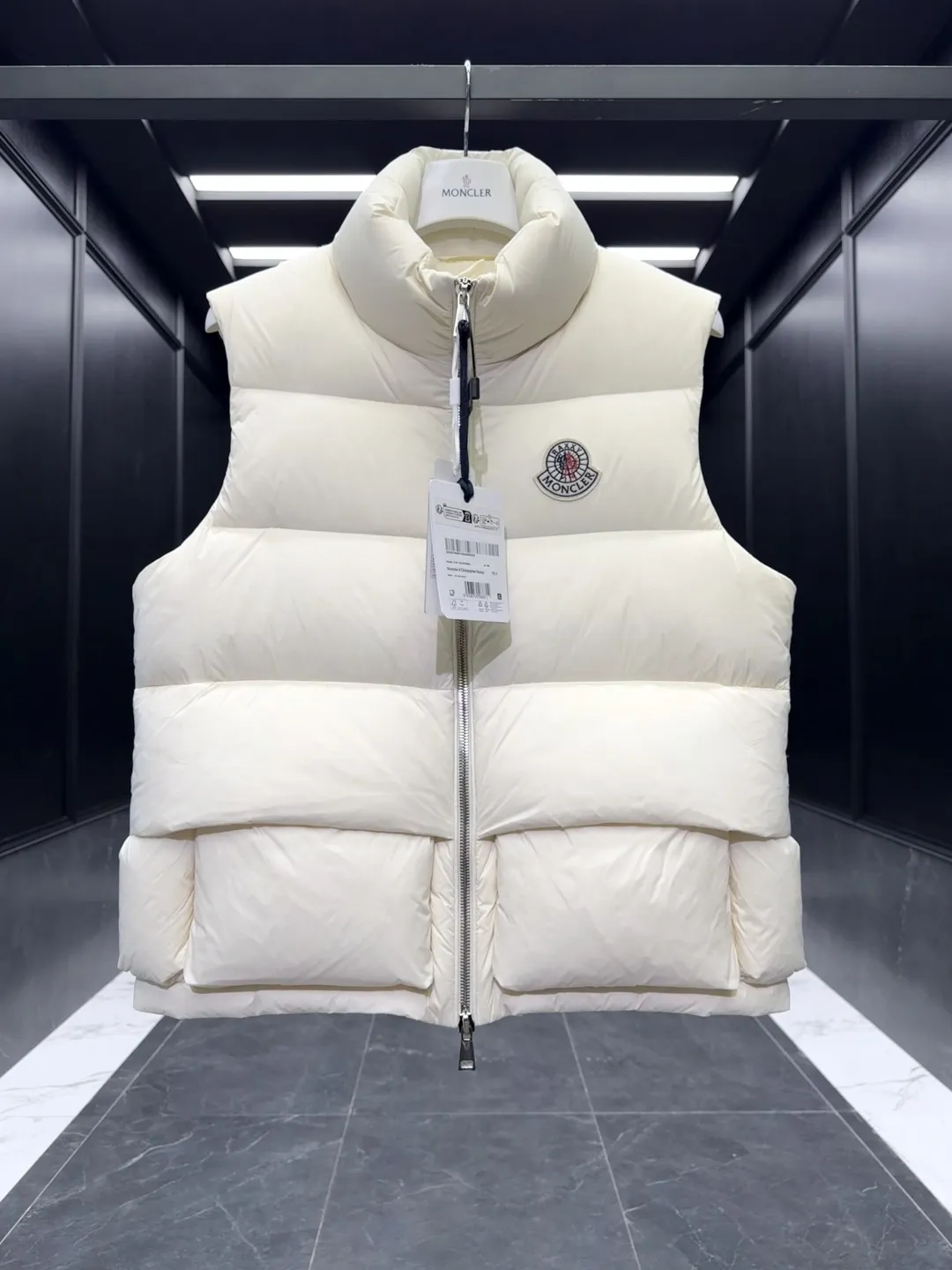 Moncler Christopher Raxxy Vest Cream Quilted - Image 5