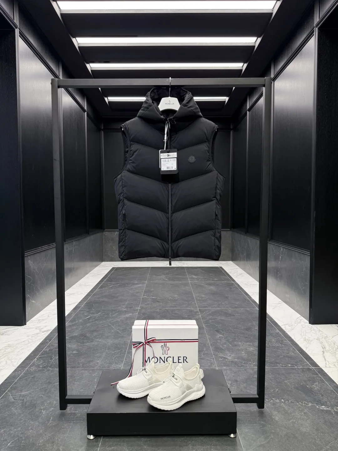 Moncler Guersac Quilted Vest Black Men