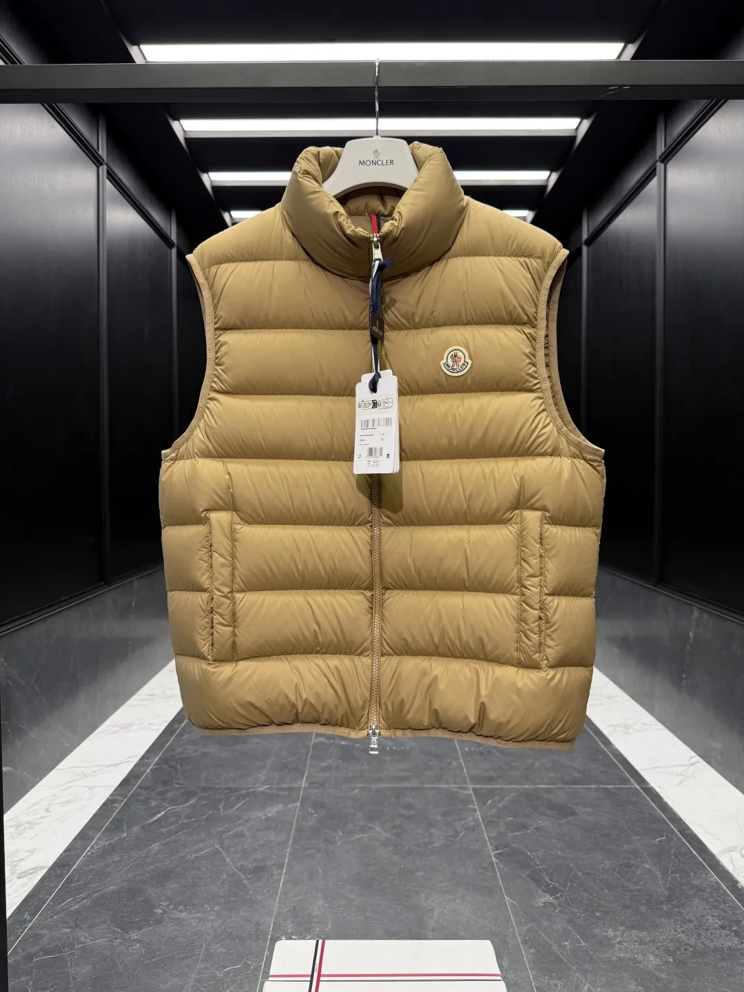 Moncler Contrin Mens Vest Beige Quilted - Image 5