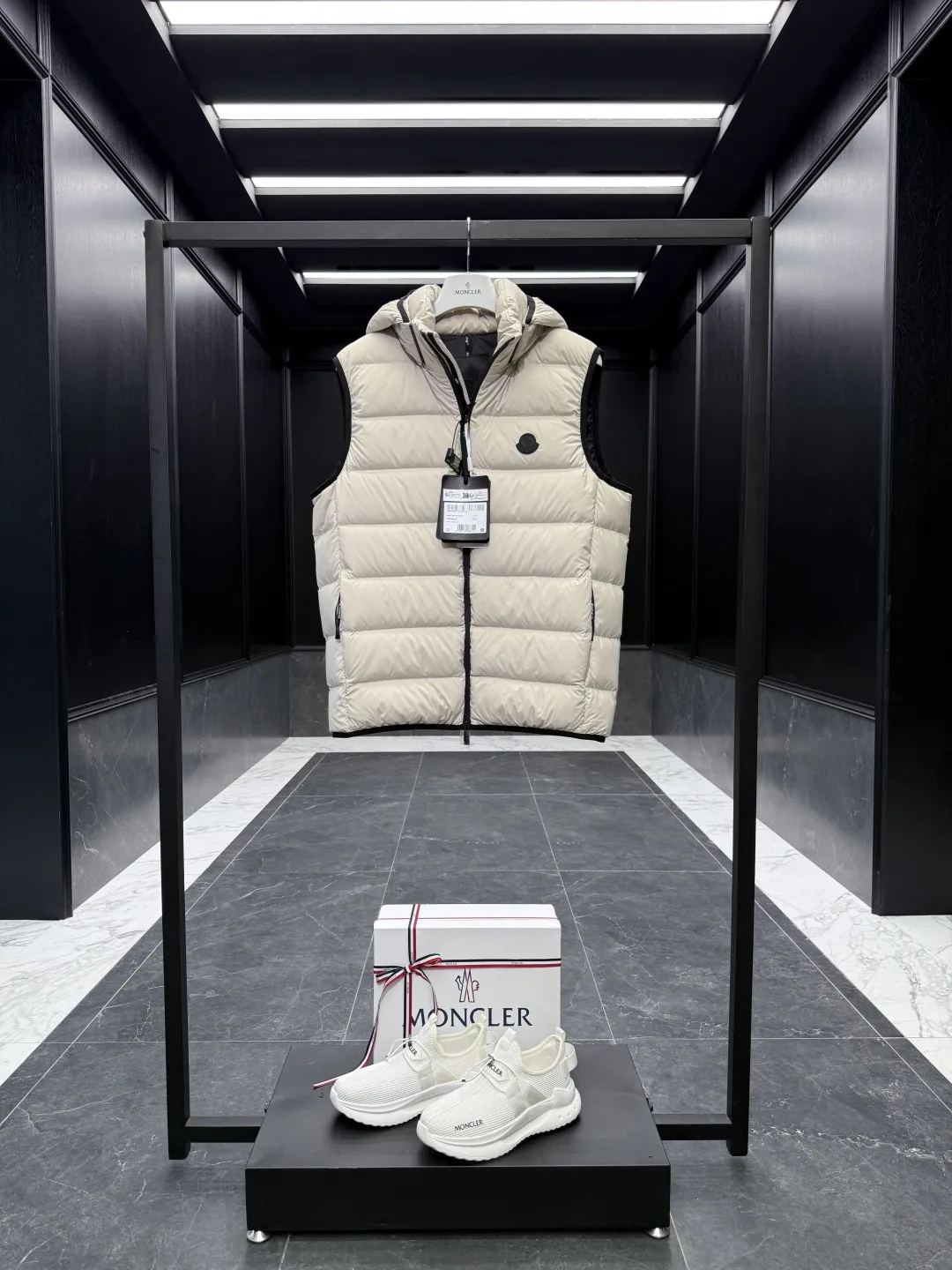 Moncler Valmasque Down Vest Beige Hooded - Image 3