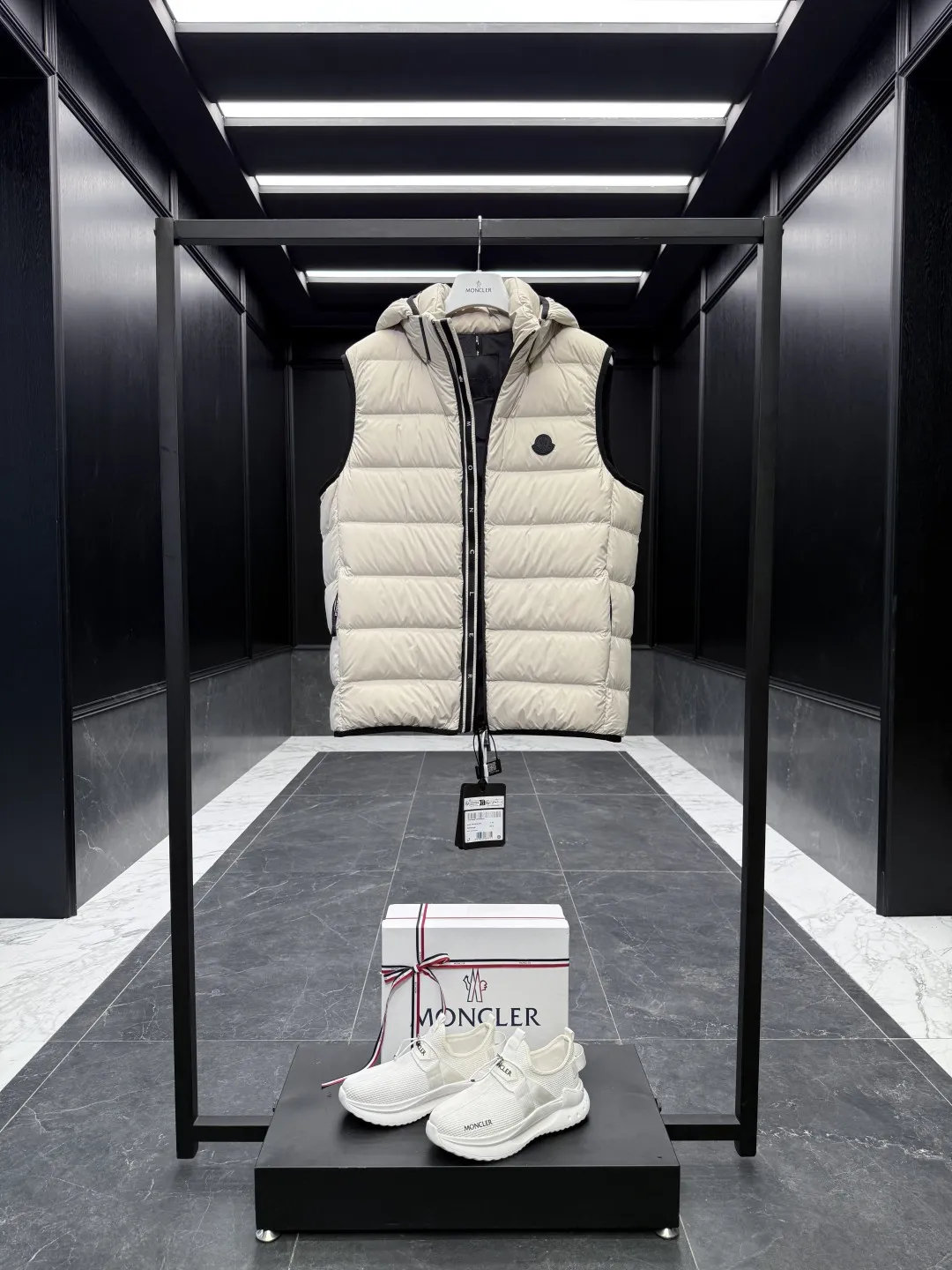 Moncler Valmasque Down Vest Beige Hooded - Image 4