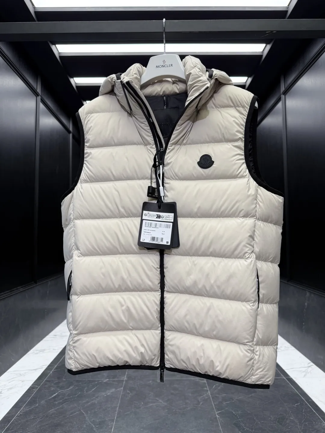Moncler Valmasque Down Vest Beige Hooded - Image 7