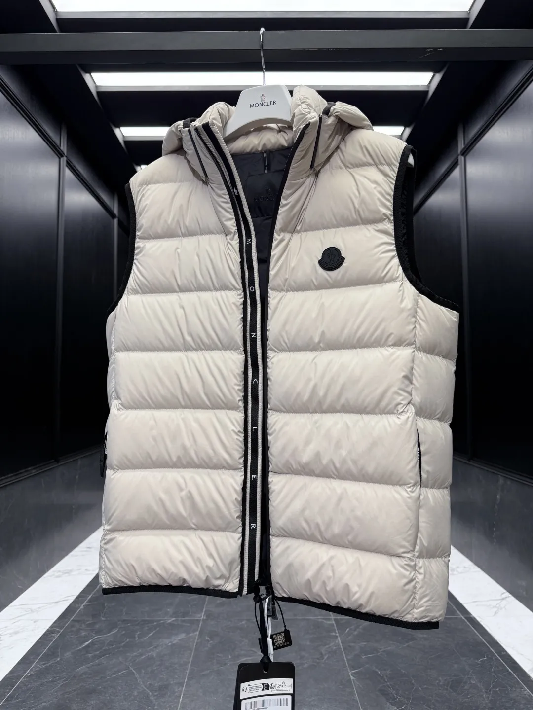 Moncler Valmasque Down Vest Beige Hooded - Image 8