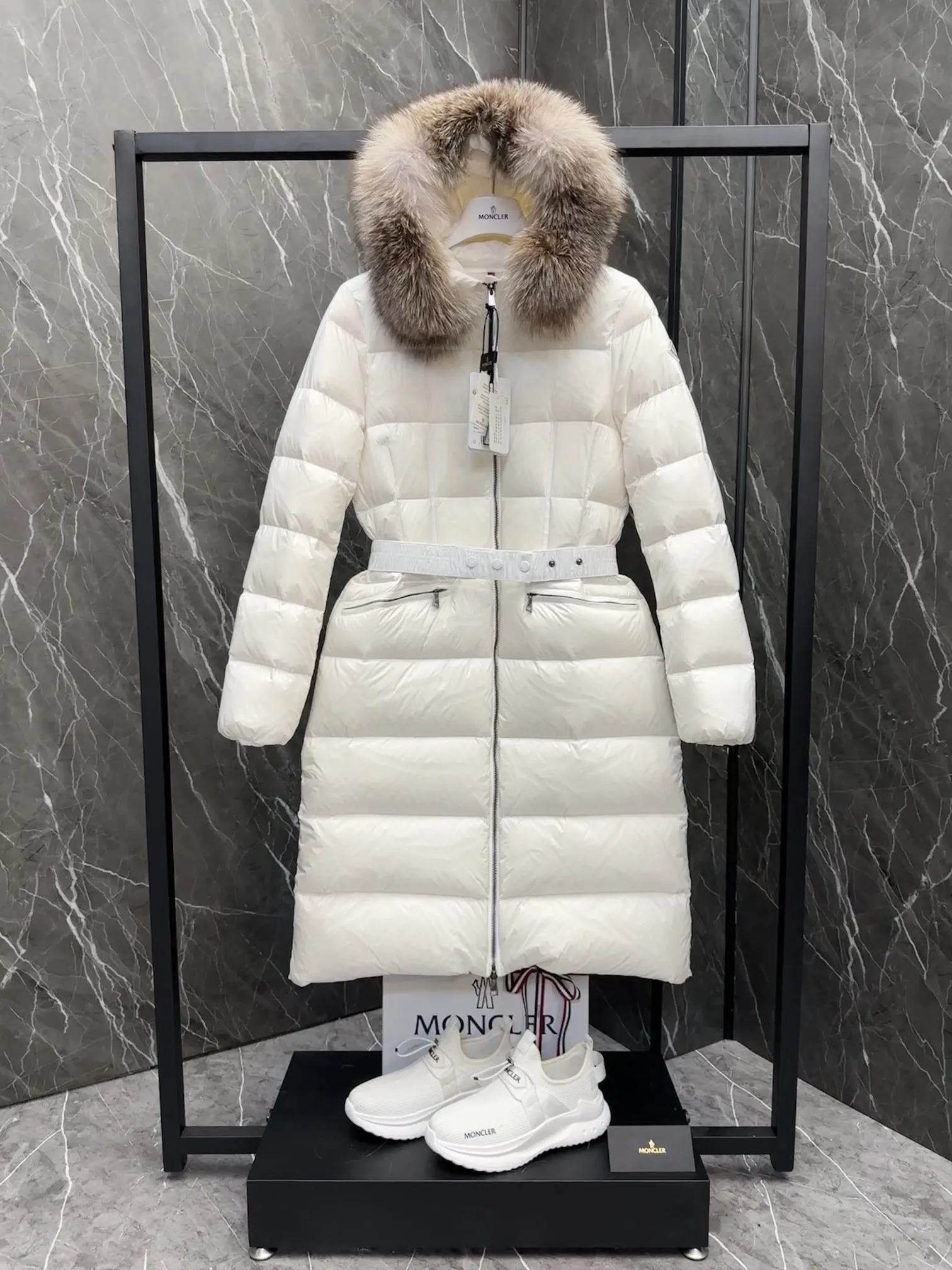 Moncler Boedic Down Jacket White Fur Trim - Image 4