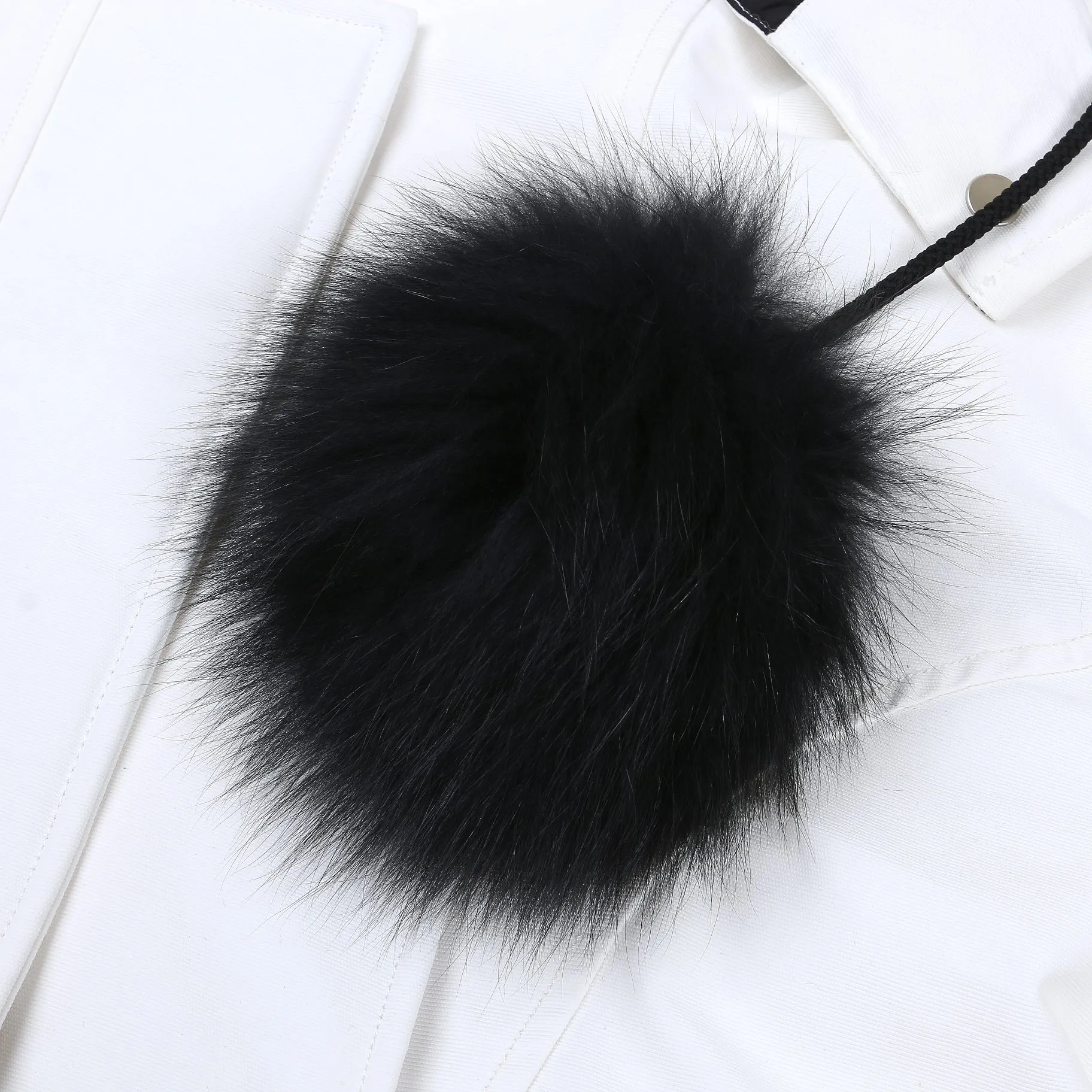 Moose Knuckles Scissor 01 White Parka - Image 8