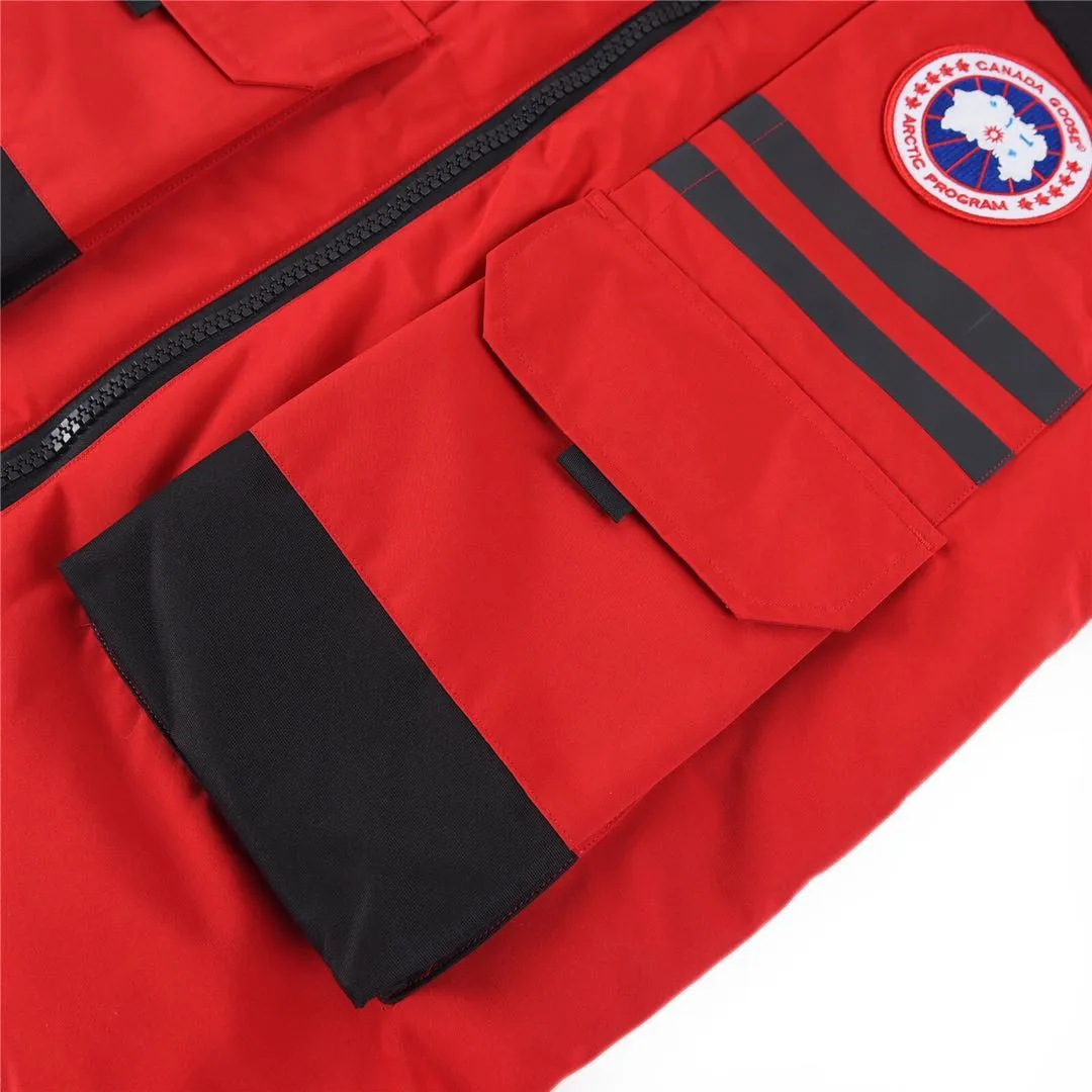 Canada Goose Duncan 4157M Red Vest - Image 5