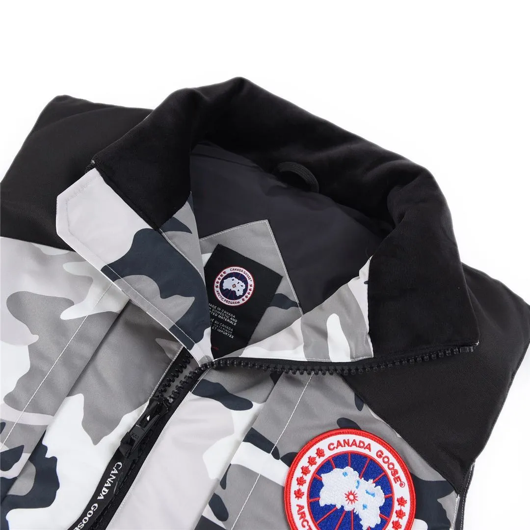 Canada Goose Duncan 4157M Camo Vest White - Image 4