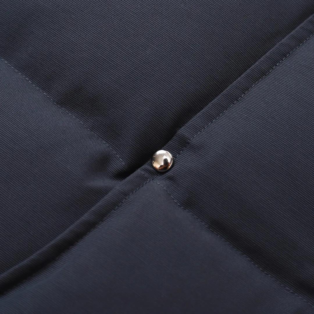 Moose Knuckles Vest Grey Quilted Style - Image 5