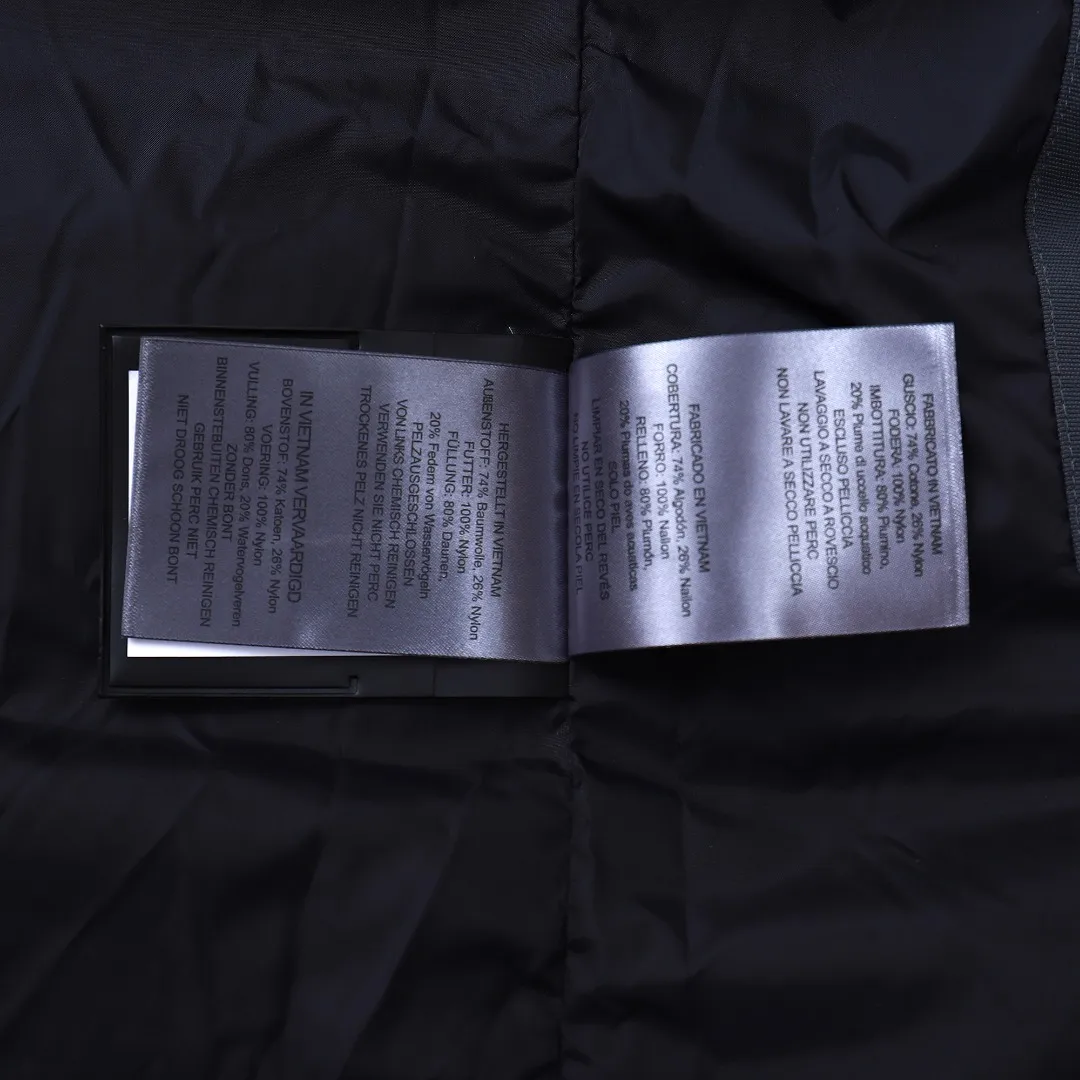 Moose Knuckles Vest Grey Quilted Style - Image 9